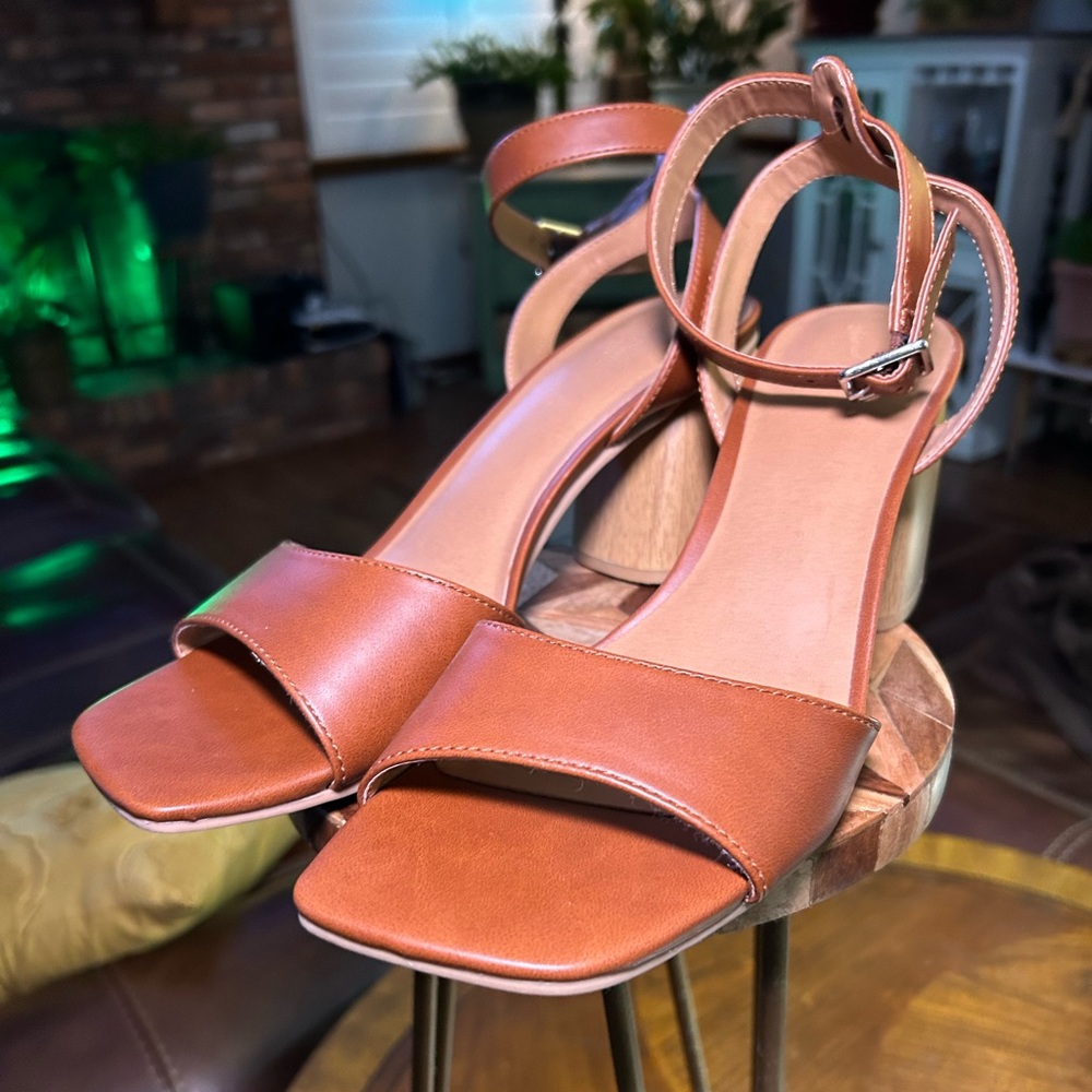 Universal Thread Brown Block Heels - image 1